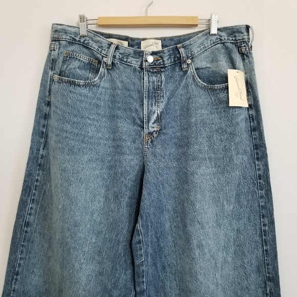 NWT Universal Thread Medium Wash Super Wide Leg Jeans Size 16 - Picture 2 of 8